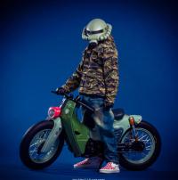 trickyMan12 1/6 Honda Cub Super Cub WF2024 Limited Color Zaku.Ver Super Cub Moto アクションフィギュア BR431147T