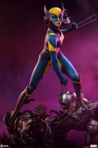 予約 Sideshow Wolverine: X-23 Uncaged    52 cm  スタチュー   300846